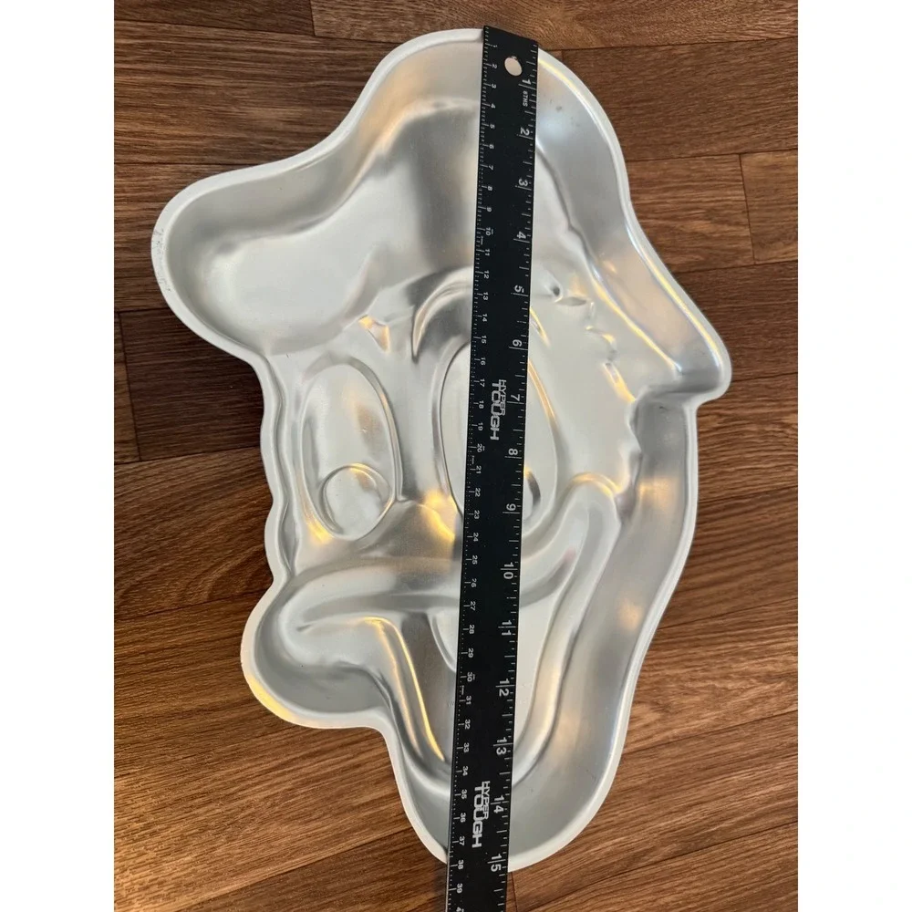Wilton Disney Donald Duck Vintage Aluminum Cake Pan Baking Mold 515-507 Silver